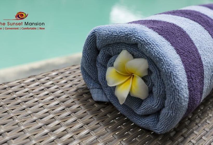 호텔 Sunset Mansion  Seminyak