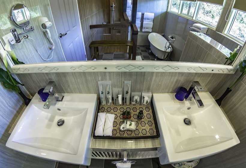 Hotel Sutera Sanctuary Lodges At Kinabalu Park