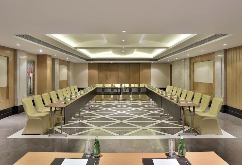 Taj Hotel & Convention Centre, Agra