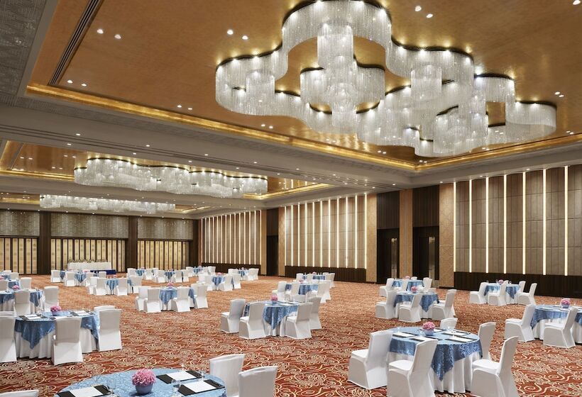 Taj Hotel & Convention Centre, Agra