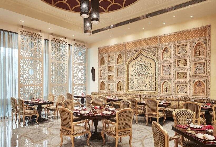 Taj Hotel & Convention Centre, Agra