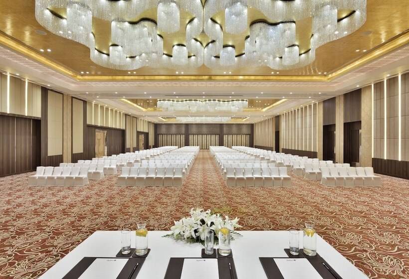 Taj Hotel & Convention Centre, Agra