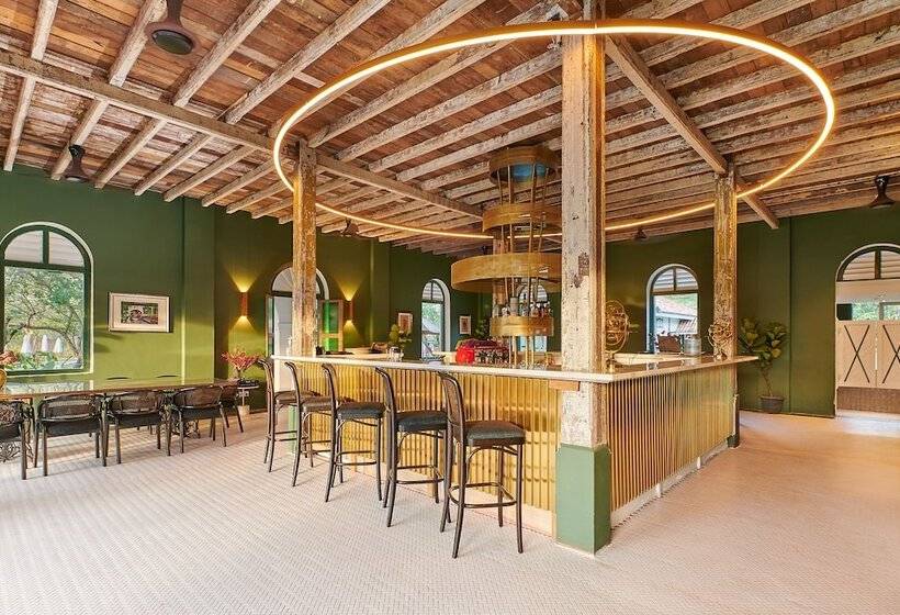 Отель Temple Tree Resort