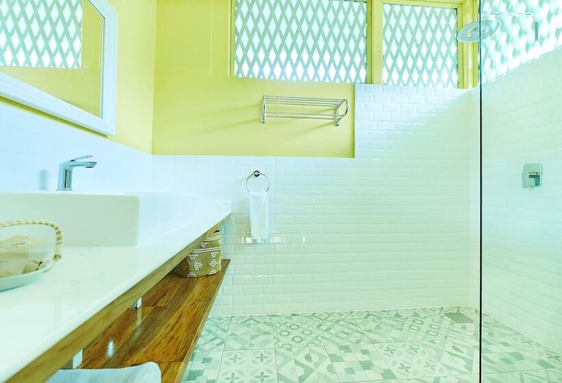 호텔 Temple Tree Resort