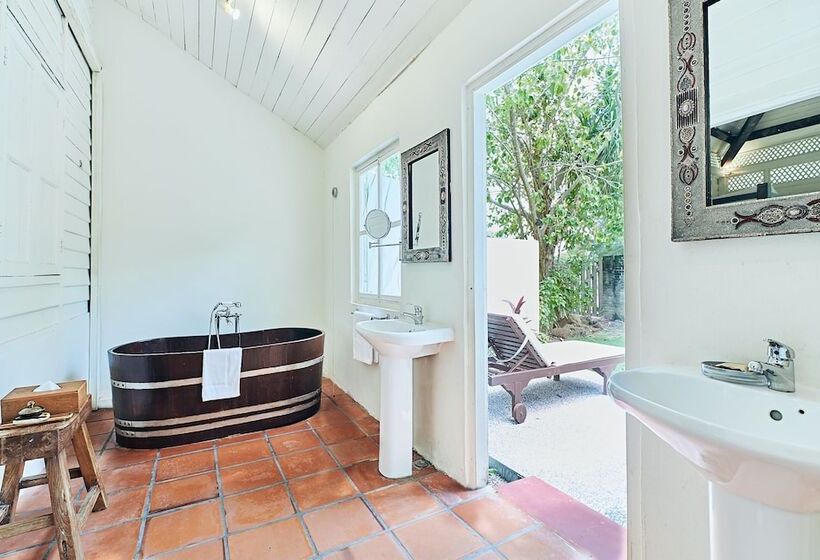 호텔 Temple Tree Resort