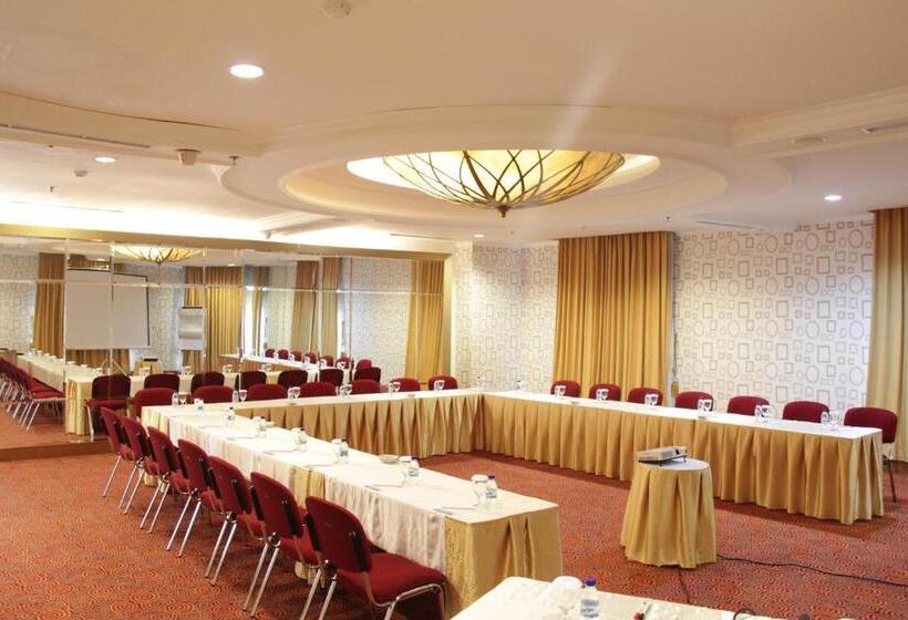 The Bellezza Hotel Suites