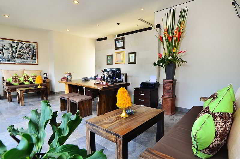 Отель The Khayangan Dreams Villa Umalas