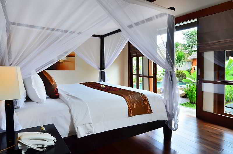 Отель The Khayangan Dreams Villa Umalas