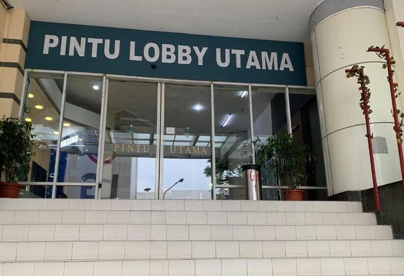 Отель Glodok Plaza