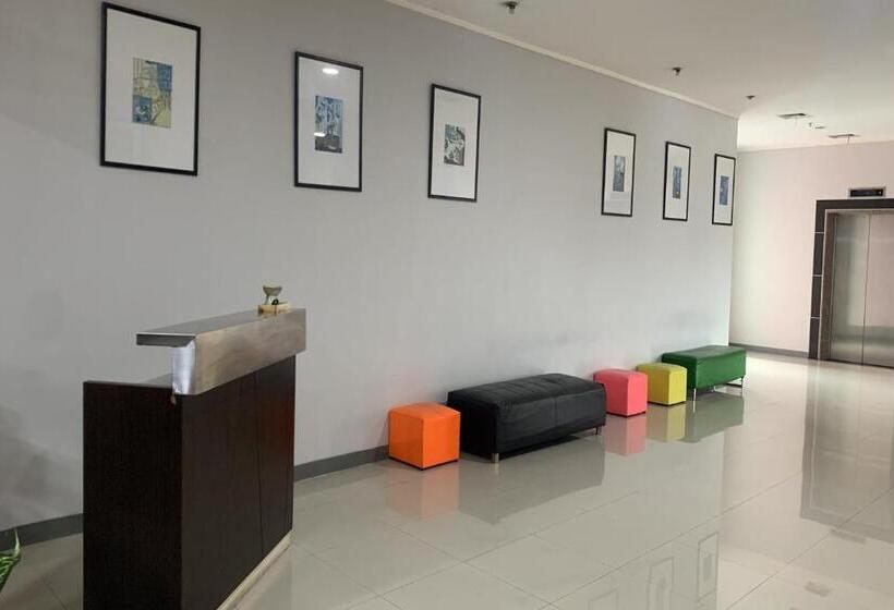 Отель Glodok Plaza