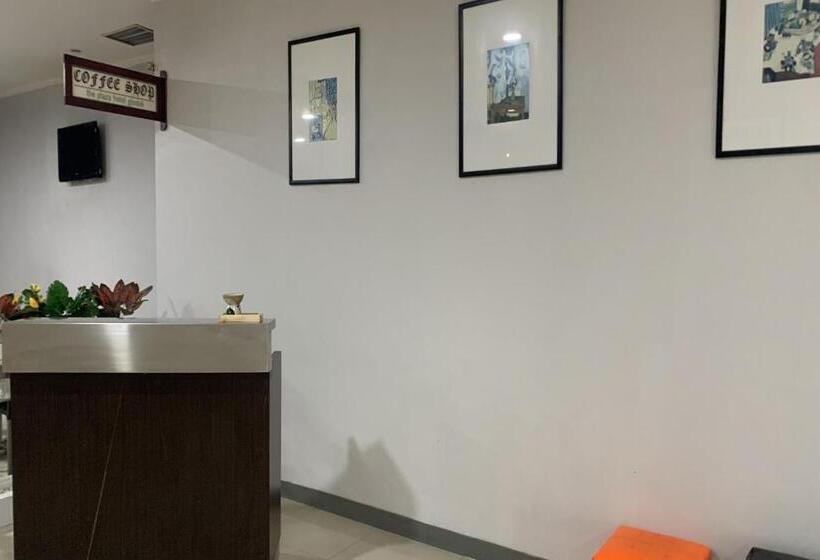 Отель Glodok Plaza