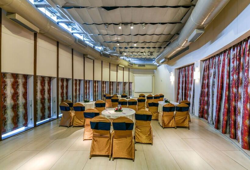 בית מלון כפרי The Regale  By Tunga