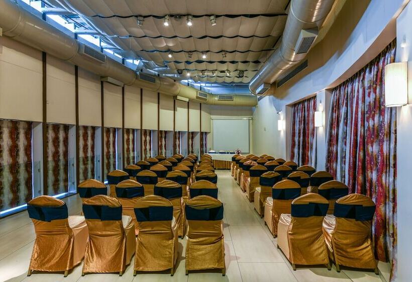 בית מלון כפרי The Regale  By Tunga