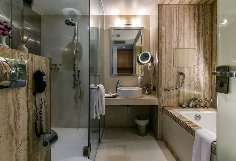 فندق The Regale  By Tunga