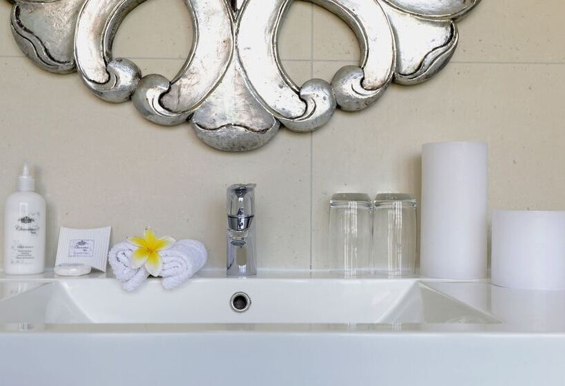 בית מלון כפרי Saint James On Venice