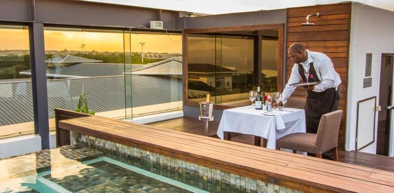 호텔 The Square Boutique  By Misty Blue S