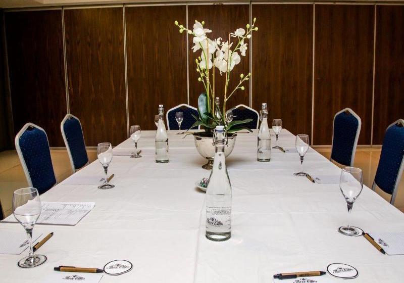 호텔 The Square Boutique  By Misty Blue S