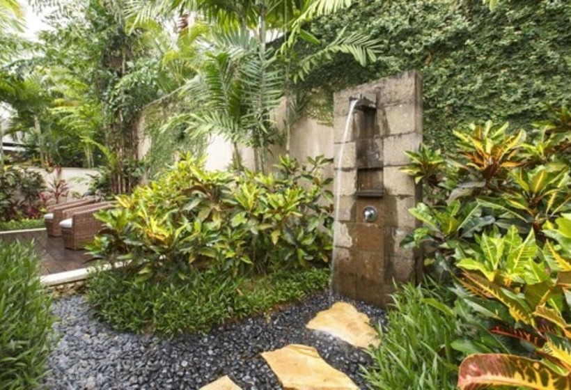 בית מלון כפרי The Ungasan Clifftop Resort