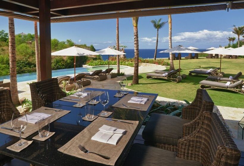 בית מלון כפרי The Ungasan Clifftop Resort