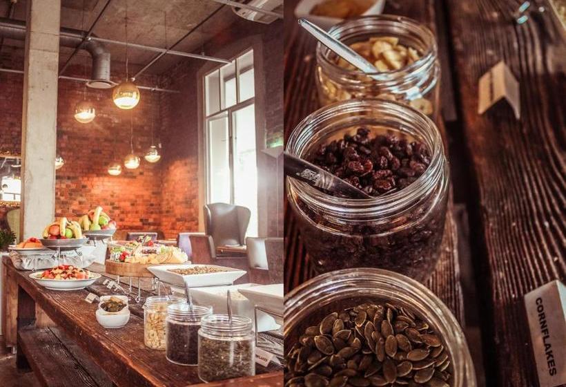 호텔 The Waterfront  & Spa By Misty Blue S