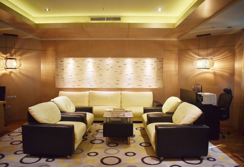 Time Grand Plaza Hotel, Dubai Airport