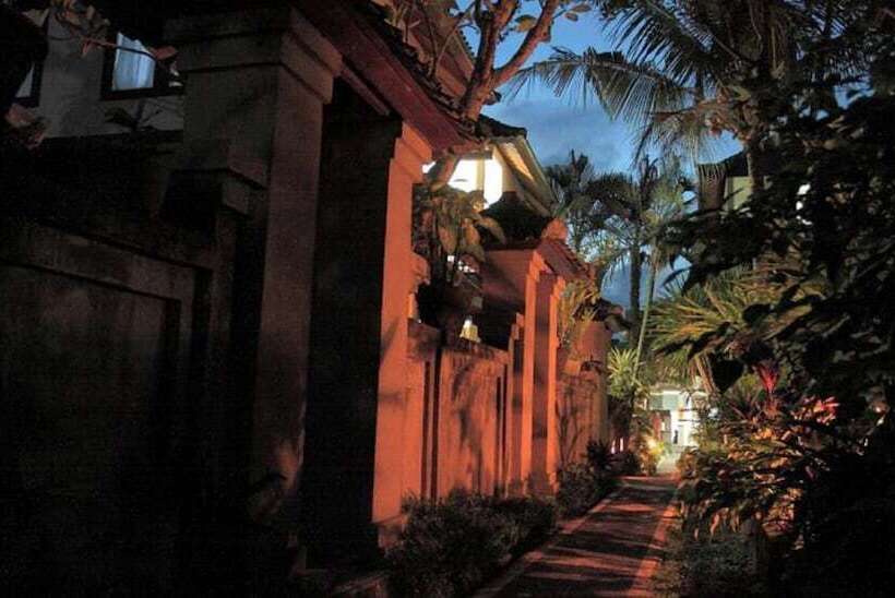 호텔 Warsa S Garden Bungalow And Spa