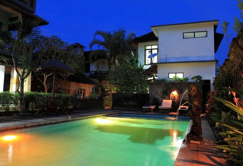 호텔 Warsa S Garden Bungalow And Spa