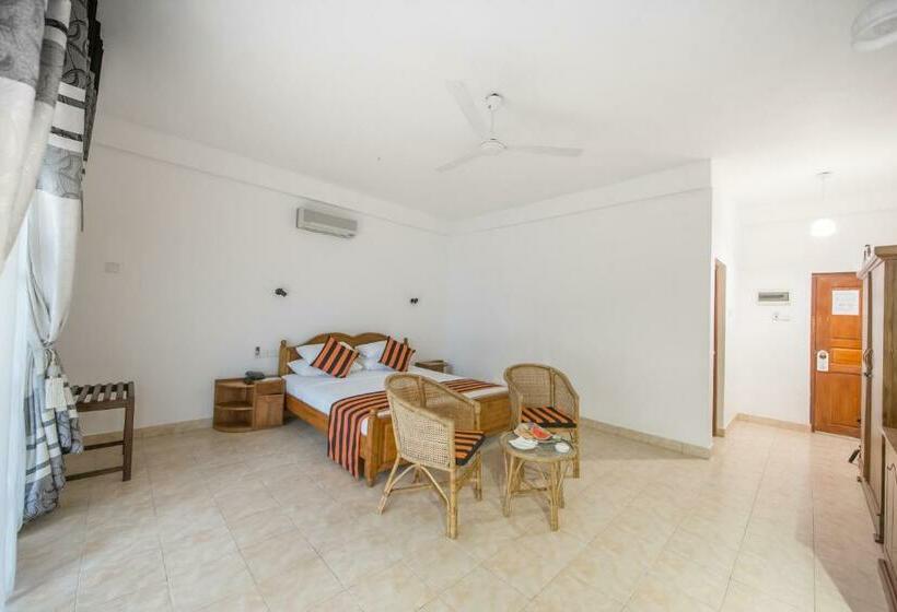 Отель Yapahuwa Paradise