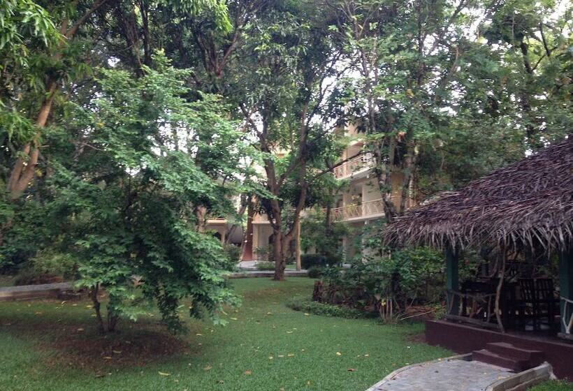 Pelwehera Village Resort