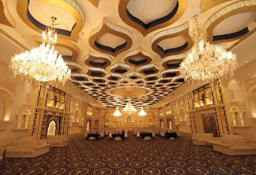 Radisson Blu Udaipur Palace Resort & Spa