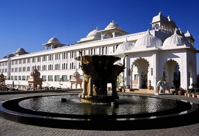 Radisson Blu Udaipur Palace Resort & Spa