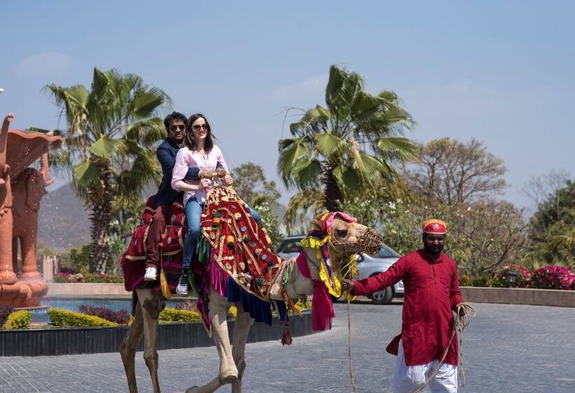 Radisson Blu Udaipur Palace Resort & Spa