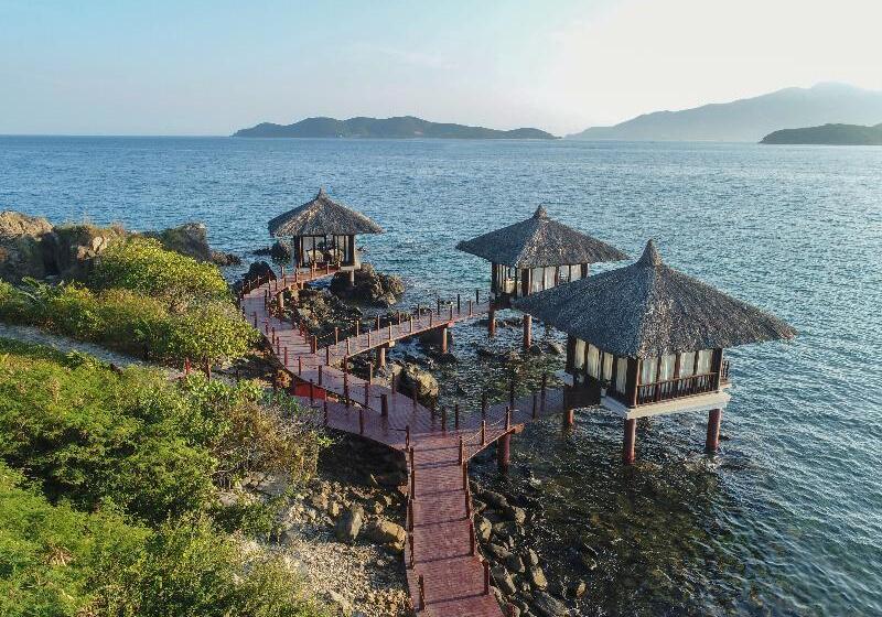 استراحتگاه Vinpearl Luxury Nha Trang