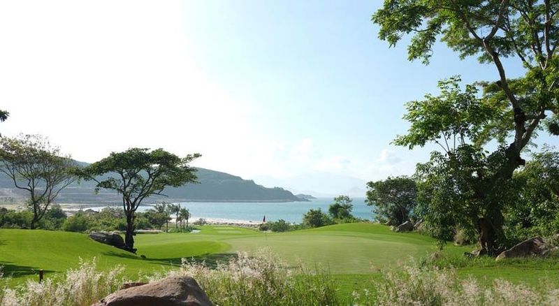 استراحتگاه Vinpearl Luxury Nha Trang