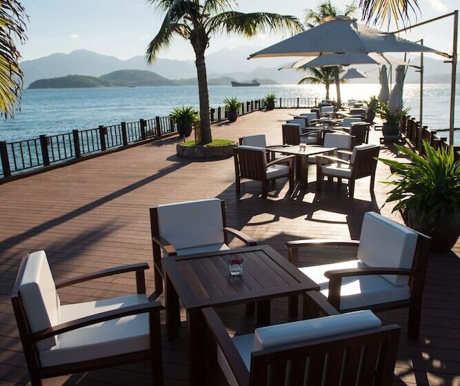 استراحتگاه Vinpearl Luxury Nha Trang
