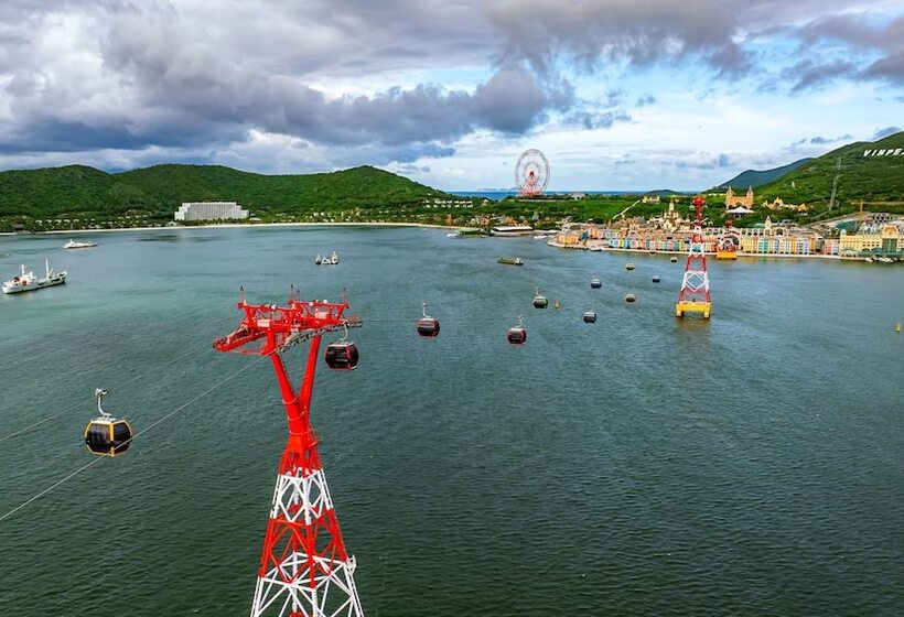 استراحتگاه Vinpearl Luxury Nha Trang