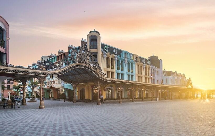 استراحتگاه Vinpearl Luxury Nha Trang