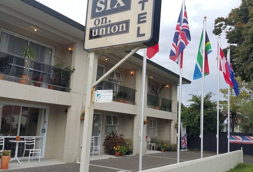 Six On Union Motel