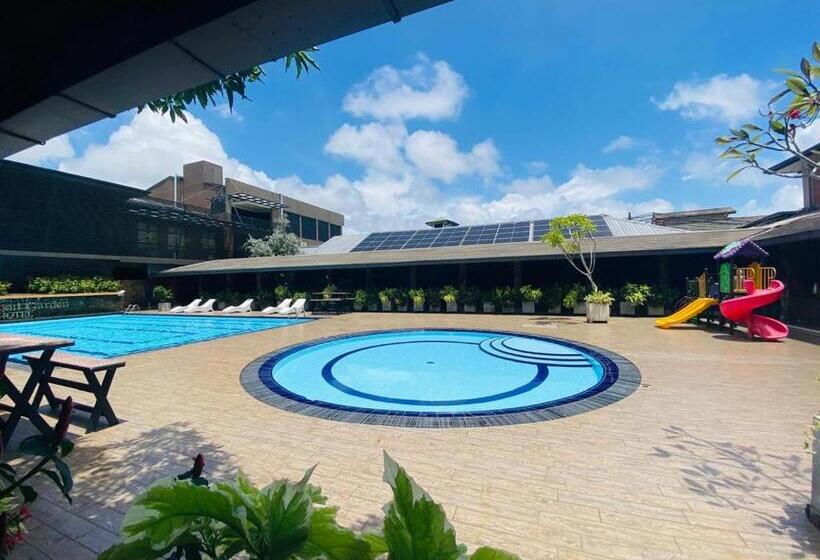 호텔 Full Moon Garden