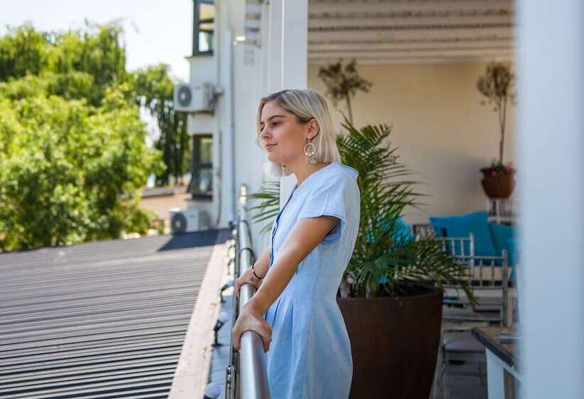 The Lakes Hotel And Conference Centre