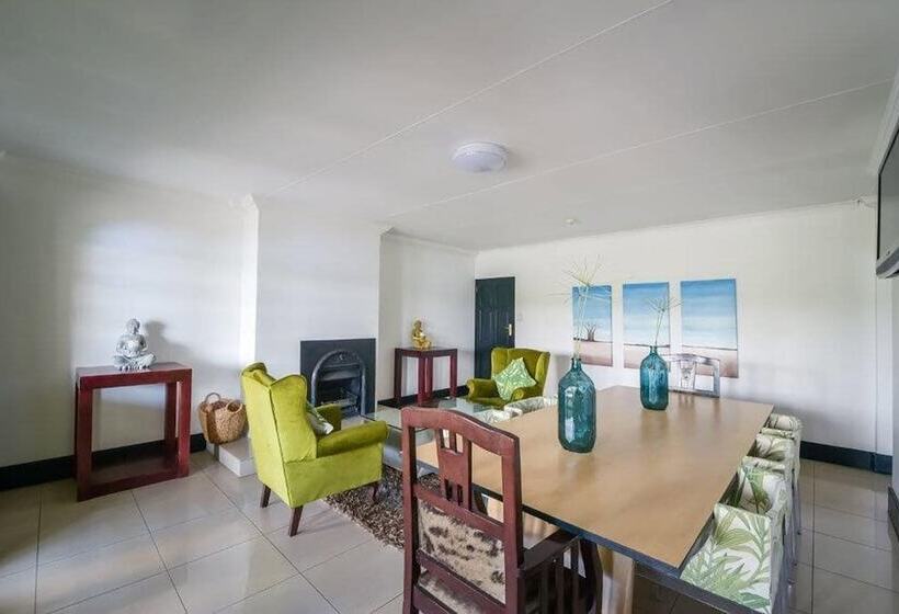 The Lakes Hotel And Conference Centre