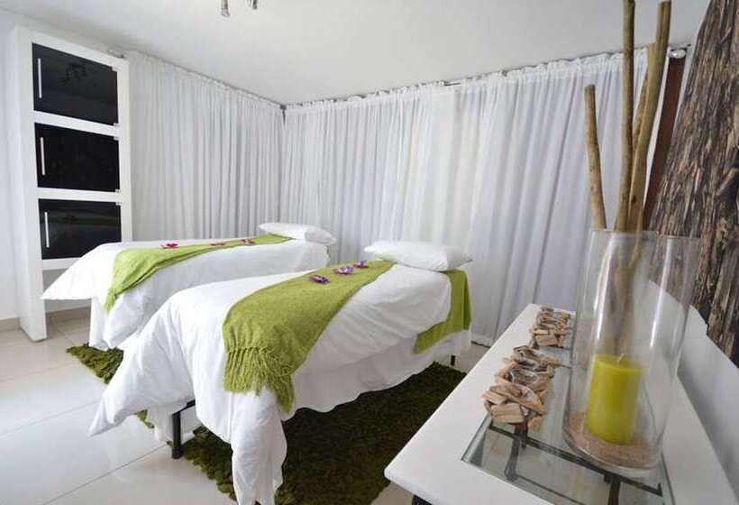 The Lakes Hotel And Conference Centre