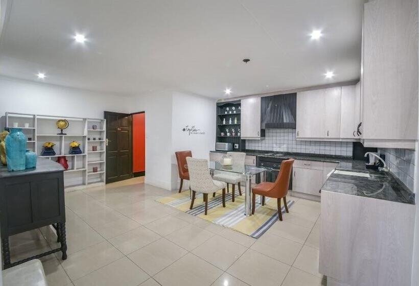 The Lakes Hotel And Conference Centre