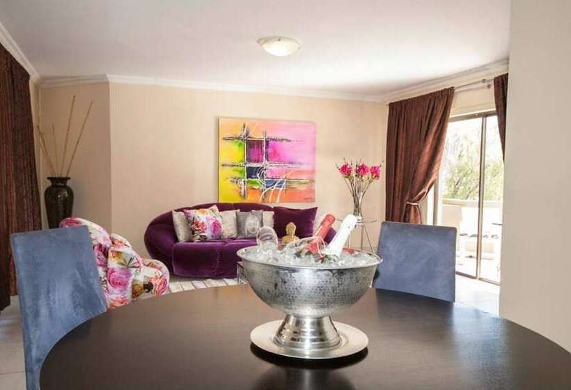 The Lakes Hotel And Conference Centre