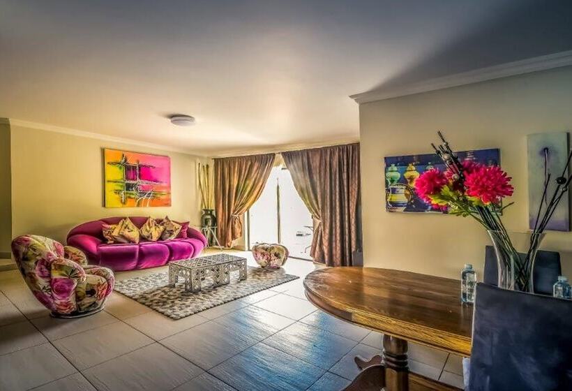 The Lakes Hotel And Conference Centre