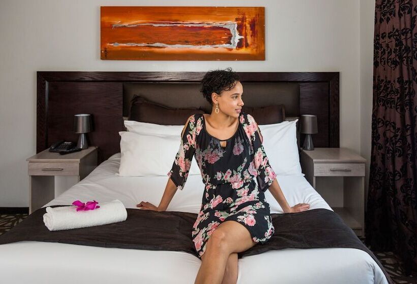 The Lakes Hotel And Conference Centre