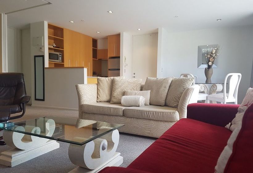 Waimahana Luxury Lakeside Apartments