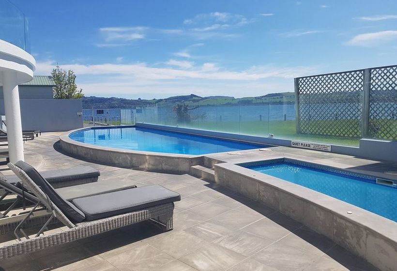 Waimahana Luxury Lakeside Apartments