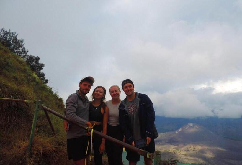 הוסטל Budaya Kaki Rinjani