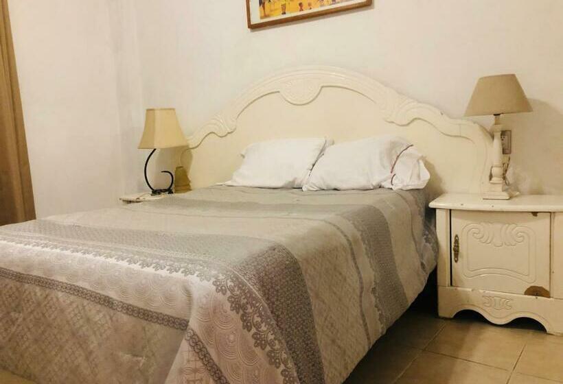 ユースホステル El Capricho By Rotamundos